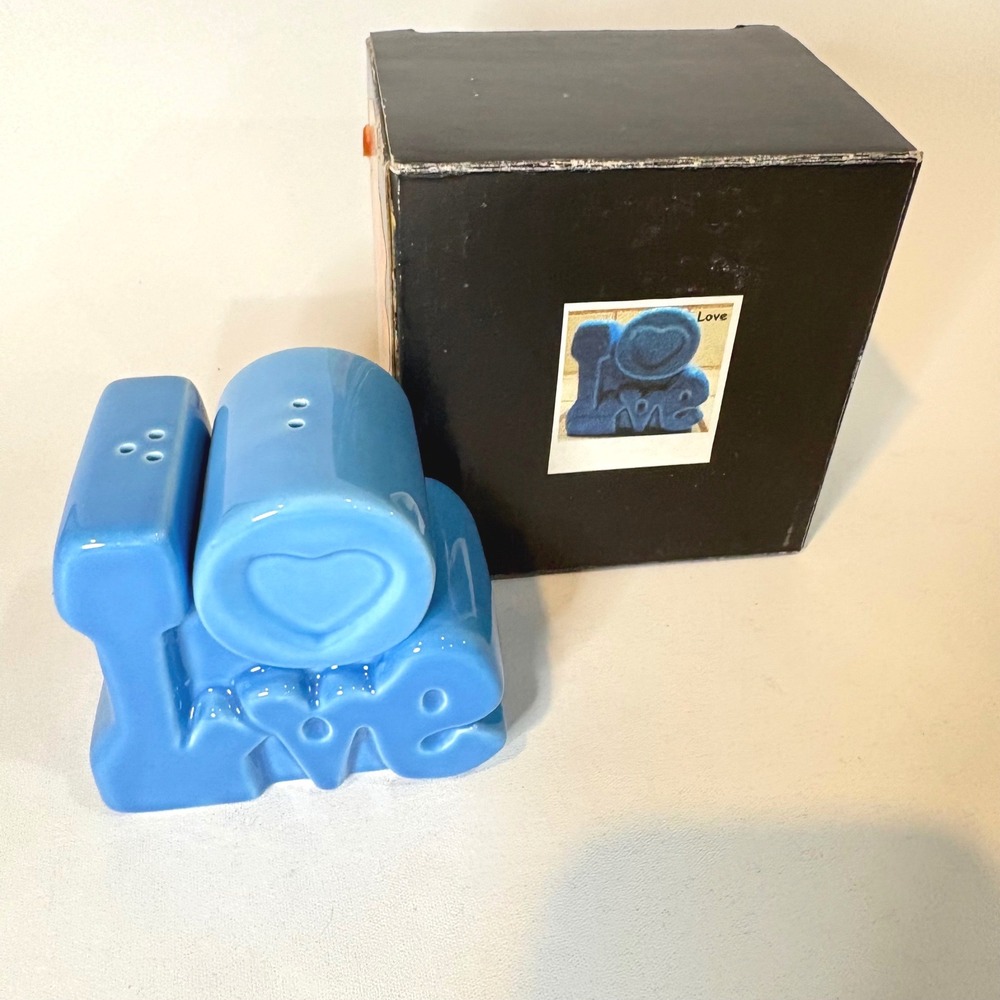 Vintage 1999 Enesco F.U.N. Blue LOVE Heart Salt and Pepper Shakers Set with Box